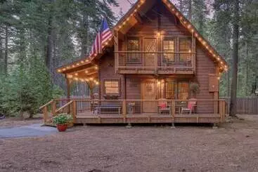 コテージ Cozy Pet Friendly Cabin In Lake Tahoe By Sierra Getaways