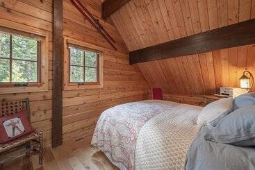کلبه Cozy Pet Friendly Cabin In Lake Tahoe By Sierra Getaways