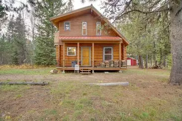 コテージ Donnelly Cabin W/ Private Deck: Near Lake Cascade!