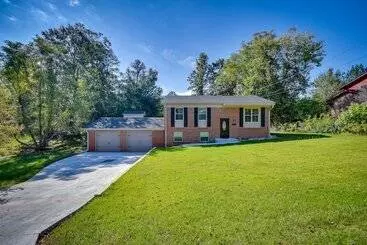 Mökkimajoitus Family Friendly Tuskegee Home: 3 Mi To University!