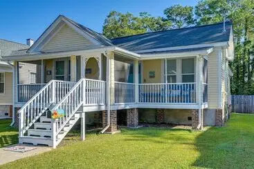 コテージ Rustic River Bungalow   Steps To Downtown Belhaven