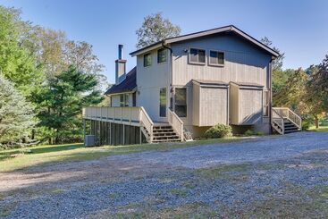 Gîte Rural West Virginia Home W/ Deck On Golf Course
