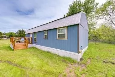 コテージ Peaceful Cabin Near Lake Texoma W/ Fire Pit!