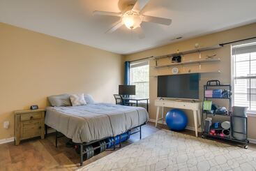 بيت ريفى Pet Friendly Holly Springs Residence With Deck!