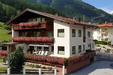 هتل Haus Fridolin