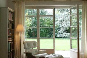 בית מלון כפרי The Garden Guesthouse