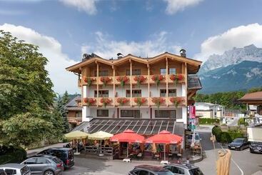 호텔 Theresia Garni