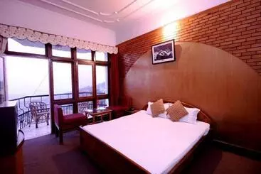 Hotel Grg Tribhuwan Ranikhet