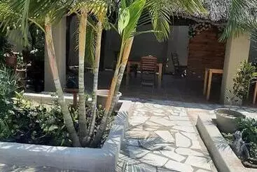 Pensión Camila Guest House