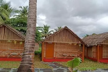 ペンション Hampi Wildstone