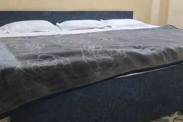 ペンション Shree Mahakal Lok Guest House And Restaurant