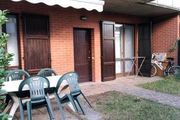 פנסיון Villetta Rossini Appartamento Da Condividere Con Me Luciano Servizio Ospiti Taxi Driver Navetta No W