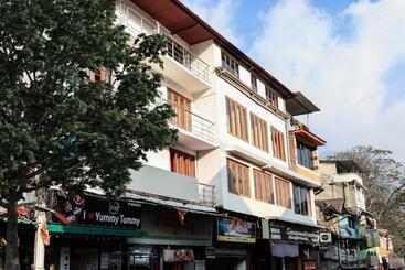 בית מלון כפרי Collection O Chand Regency