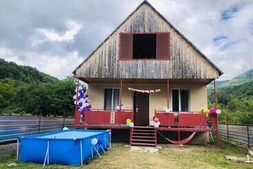 پانسیون Guest House Racha