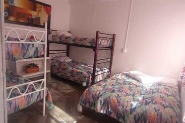 Хостел Alojamiento Colors