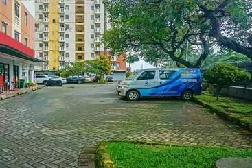 Hotel Nadjla Property Cibubur Village By Oyo