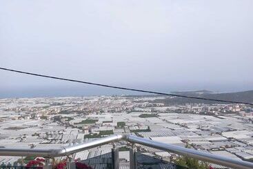 Aparthotel Myra Roof Butik