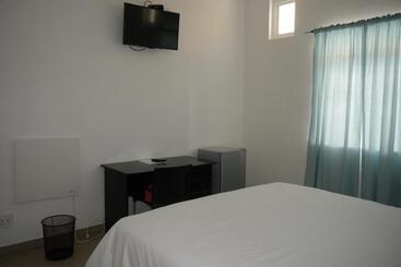 بنسيون Fama Lodge Rm12