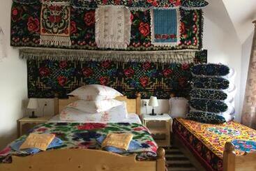 Пансион Sub Creasta Cocosului