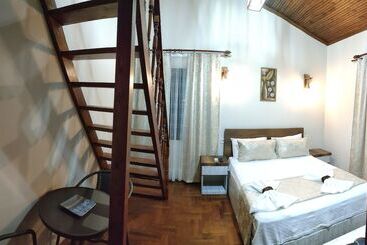 Trend çeşmealtı Hotel & Lounge