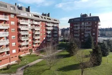 Nocleg ze śniadaniem Assago Forum Apartment