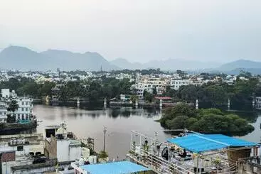 ホテル Amoraya Udaipur
