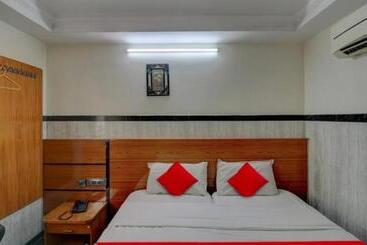 Hotel Yuvaraj Palace