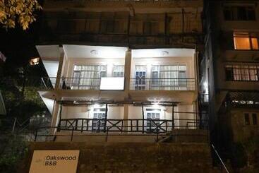 بنسيون Oakswood B&b