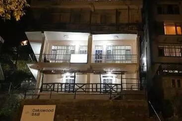 ペンション Oakswood B&b