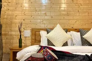 Pension  Tree House Latos Tandi