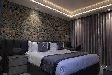 Stepstones Hotels And Inn Dlf Phase 3 Gurgaon