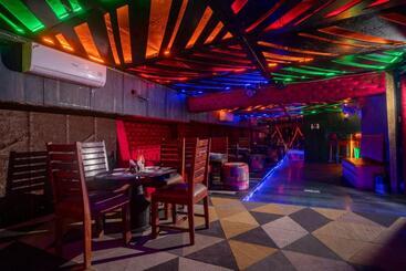 בית מלון כפרי Kareda Regency