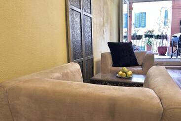 Pensione Lx Factory Guest House