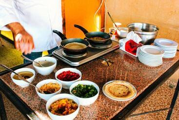 هتل Grand Pyramids View Inn