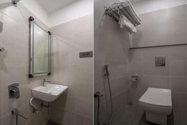 Hotel Treebo Premium D Consulate