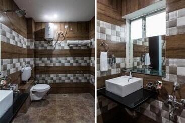 Fun And Food Resort & Holidays