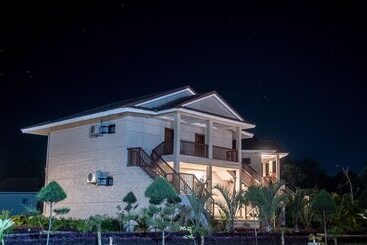 River Bank Jungle Resort