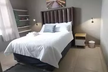 Aamiaismajoitus (B&B) Precious Estates