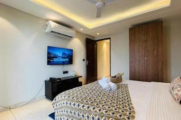 בית מלון כפרי Bluo 1bhk Suite   Balcony, Gym, Lift, Parking