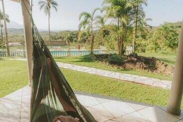 Suítes Romanetto Com Piscina E Vista   Antonina