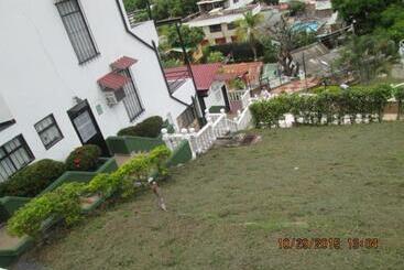 پانسیون Centro Vacacional Miradores Del Sumapaz