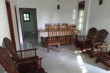 Pensió Jayasena Homestay