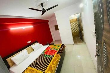 Pension (Hôtel basse catégorie) King Inn Rasidency