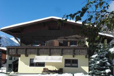 בית מלון כפרי Appartements Kuprian