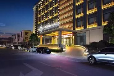 Hotel Century Runhua