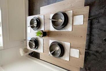 پانسیون Bsr Suites Elegant Ellesmere