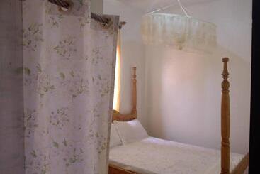 Отель Kalifonia Guest House