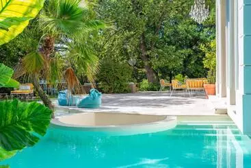 پانسیون Chambre D Hôtes De Luxe, Toulon Mourillon, 4 Belles Chambres, Piscine
