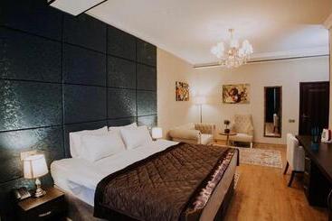 Vi̇va Boutique & Mirror Deluxe Hotel S Baku