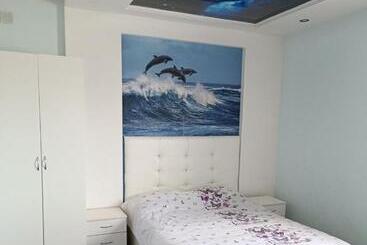 ユースホステル гостиница сабр